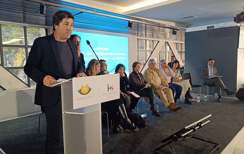 FENACERCI defende compromisso com os direitos e inclusão comunitária em debate sobre a desinstitucionalização